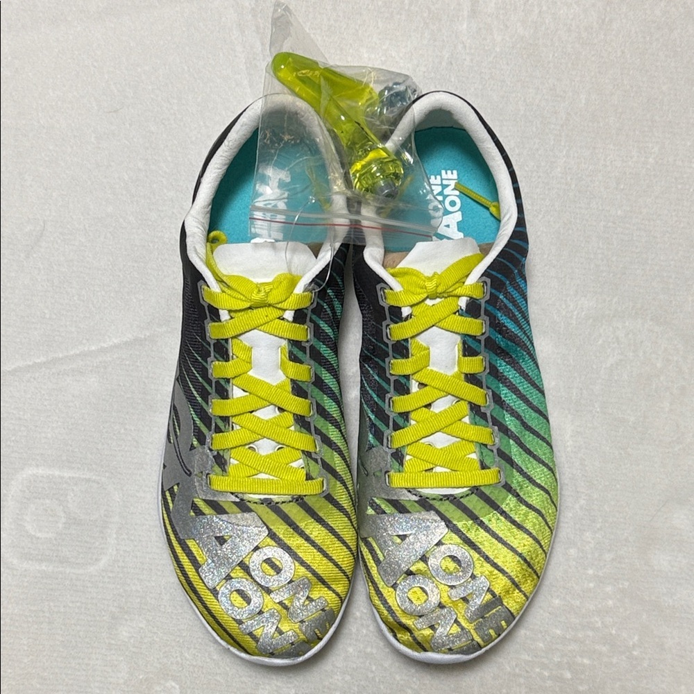 Hoka One One **NEW IN BOX** Speed Evo R Shoes - Spikes Women’s size 7 - Picture 1 of 6